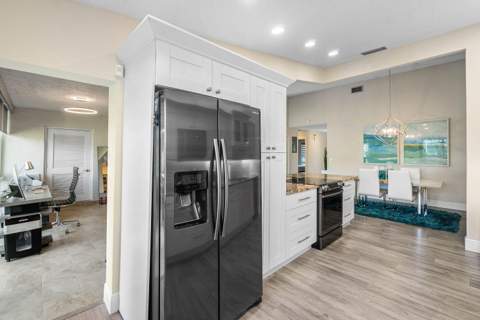 732 Lago Road, Delray Beach FL - photo 14 of 42