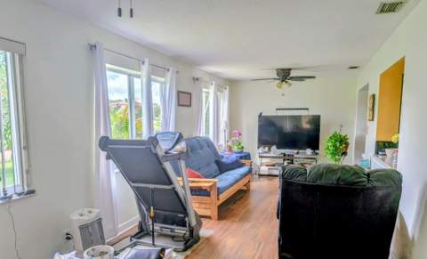 4914 NW 49th Road, Tamarac FL - photo 7 of 19