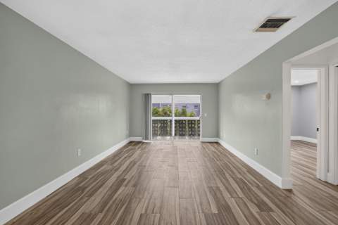 801 Pine Drive #12, Pompano Beach FL - photo 10 of 36