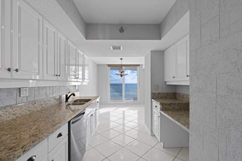 3600 S Ocean Boulevard #203, South Palm Beach FL - photo 9 of 27