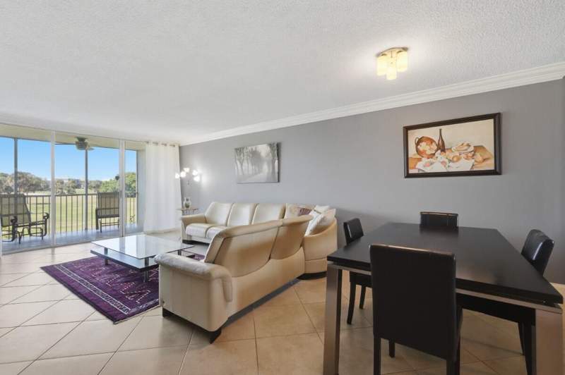 2 bedroom Condominium at 3001 S Palm Aire Drive #206, No 4 Palm-Aire Country Club, Pompano Beach — photo 4