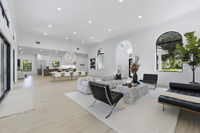 4 bedroom Single Family Residence at 2557 Seminole Circle, Bear Lakes Estates North, West Palm Beach — photo 4