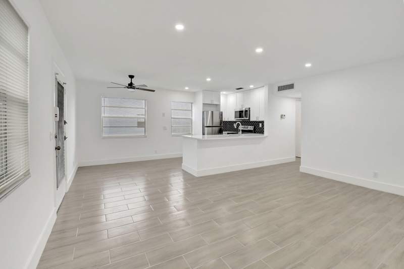 2 bedroom Condominium at 126 Burgundy #C, Kings Point Burgundy Condos, Delray Beach — photo 5