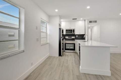 126 Burgundy #C, Delray Beach FL - photo 10 of 29