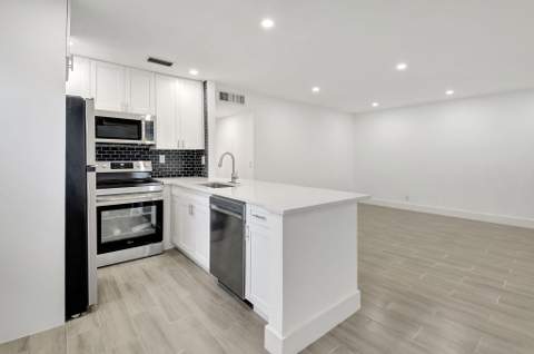 126 Burgundy #C, Delray Beach FL - photo 11 of 29