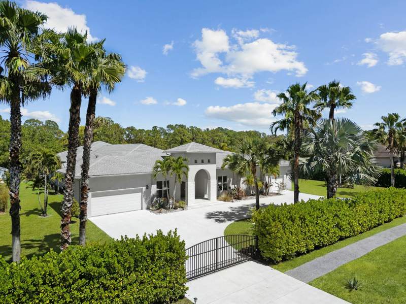 4 bedroom Single Family Residence at 15503 Temple Boulevard, Loxahatchee, Loxahatchee — photo 2
