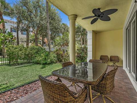 5575 NE Trieste Way, Boca Raton FL - photo 13 of 42