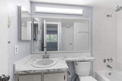 317 Knotty Pine Circle #D-2, Greenacres FL - photo 11 of 18