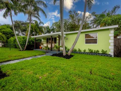 418 N Palmway, Lake Worth Beach FL - photo 8 of 34