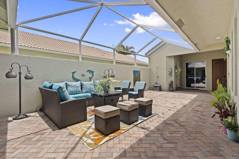3 bedroom Single Family Residence at 3320 Caracal Drive, Riverpoint At The Sands Phase I, Fort Pierce — photo 4