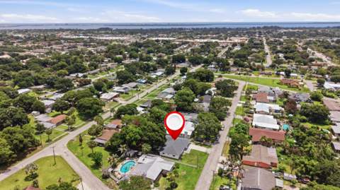 1124 Club Drive, Fort Pierce FL - photo 6 of 52
