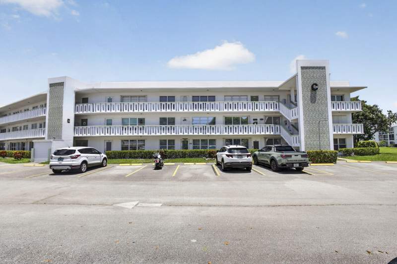 1 bedroom Condominium at 307 Wellington C, Wellington Condos, West Palm Beach — photo 3