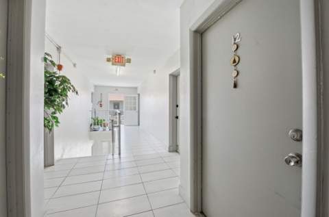 3550 NW 8th Avenue #812, Pompano Beach FL - photo 6 of 32