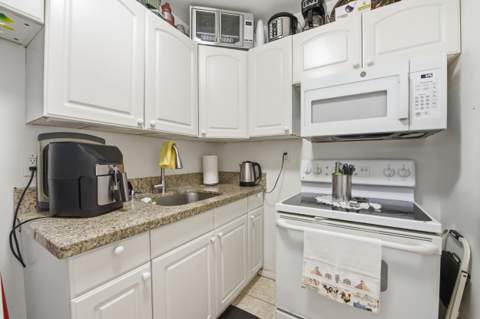 3550 NW 8th Avenue #812, Pompano Beach FL - photo 14 of 32