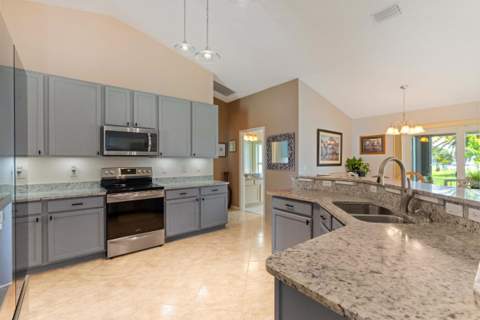 4025 SW Kadlic Street, Port St. Lucie FL - photo 9 of 28