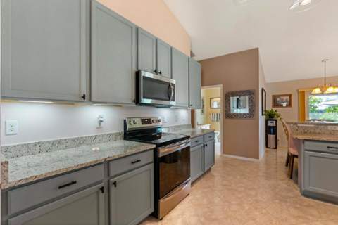 4025 SW Kadlic Street, Port St. Lucie FL - photo 8 of 28
