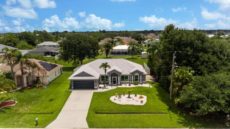 3 bedroom Single Family Residence at 4025 SW Kadlic Street, Port St Lucie Section 21, Port St. Lucie — photo 3