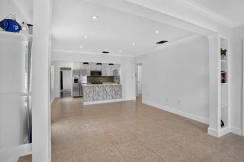 2427 Harding Street, Hollywood FL - photo 8 of 38