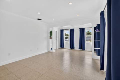 2427 Harding Street, Hollywood FL - photo 12 of 38