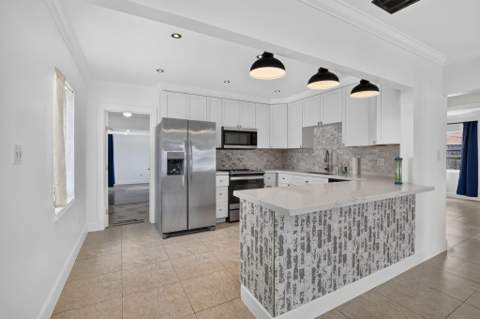 2427 Harding Street, Hollywood FL - photo 13 of 38