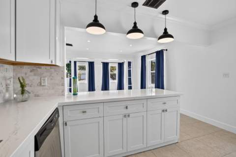 2427 Harding Street, Hollywood FL - photo 15 of 38