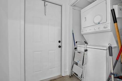 2427 Harding Street, Hollywood FL - photo 23 of 38