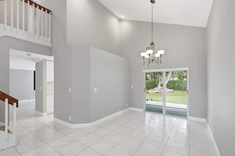 18241 NW 8th Street, Pembroke Pines FL - photo 16 of 55