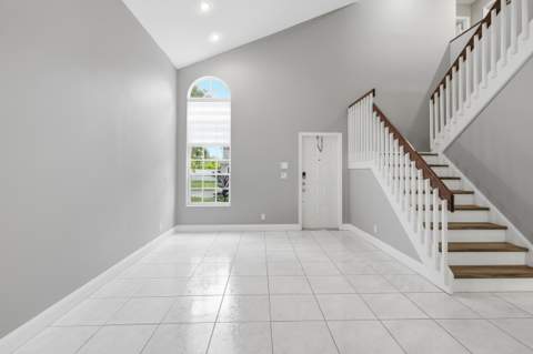 18241 NW 8th Street, Pembroke Pines FL - photo 8 of 55