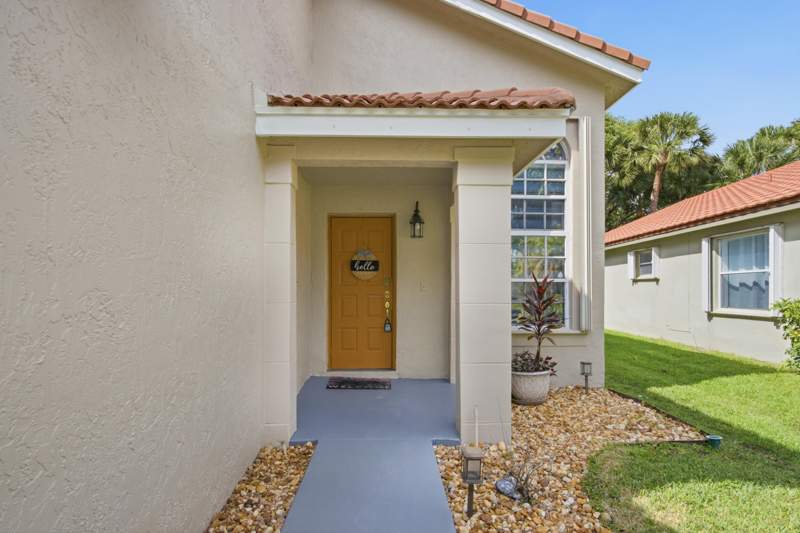 3 bedroom Single Family Residence at 18241 NW 8th Street, Silver Lakes At Pembroke Pines, Pembroke Pines — photo 4