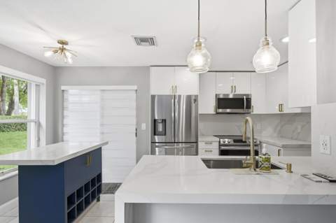 18241 NW 8th Street, Pembroke Pines FL - photo 20 of 55