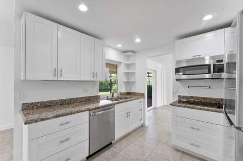 6396 Whispering Wind Way, Delray Beach FL - photo 15 of 33