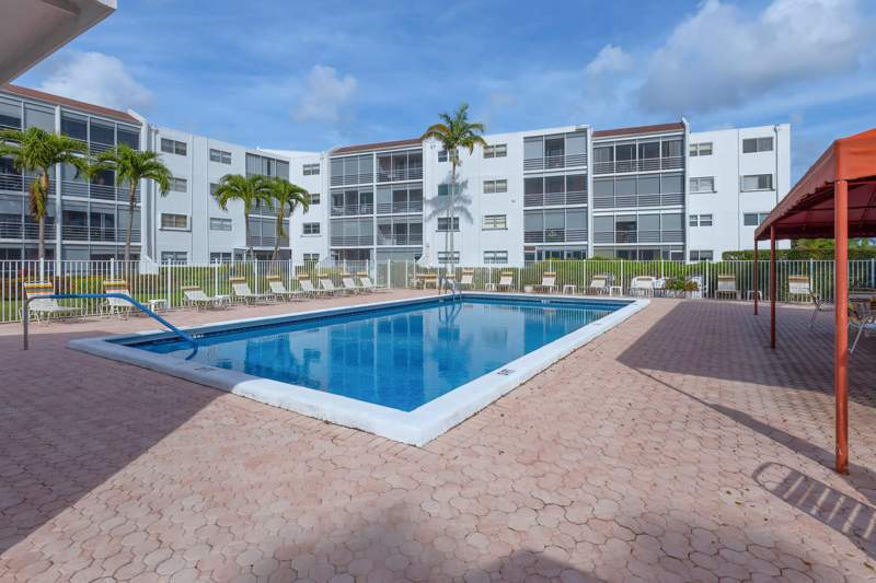 2 bedroom Condominium at 6850 10th Avenue #313, Carlisle At Poinciana Condo, Greenacres — photo 4