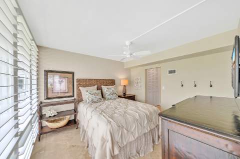 1221 Hillsboro Mile #42b, Hillsboro Beach FL - photo 13 of 45
