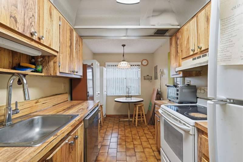 2 bedroom Condominium at 3000 NW 48th Terrace #130, Cypress Chase Condo No 5, Lauderdale Lakes — photo 4