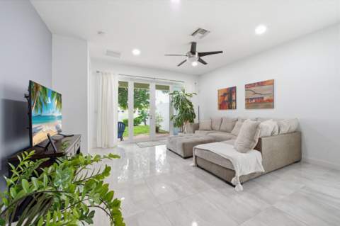 732 Belle Grove Lane, West Palm Beach FL - photo 17 of 48