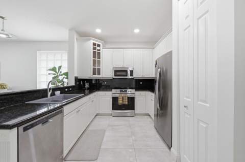 732 Belle Grove Lane, West Palm Beach FL - photo 12 of 48