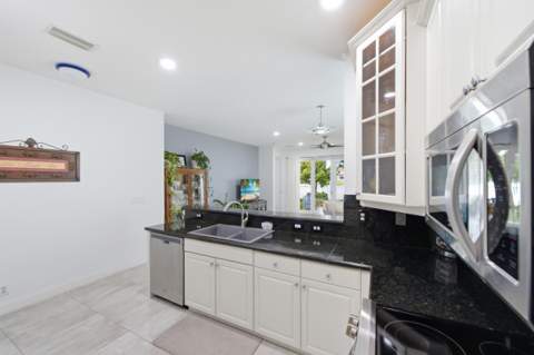 732 Belle Grove Lane, West Palm Beach FL - photo 14 of 48