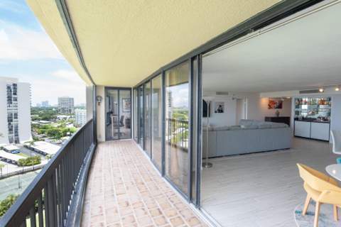 2450 Presidential Way #1405, West Palm Beach FL - photo 8 of 43