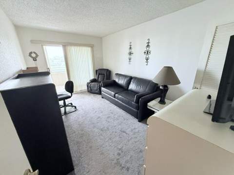 4065 Harwood, Deerfield Beach FL - photo 10 of 45
