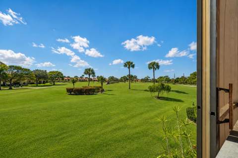 5403 SE Miles Grant Road #H-209, Stuart FL - photo 15 of 26