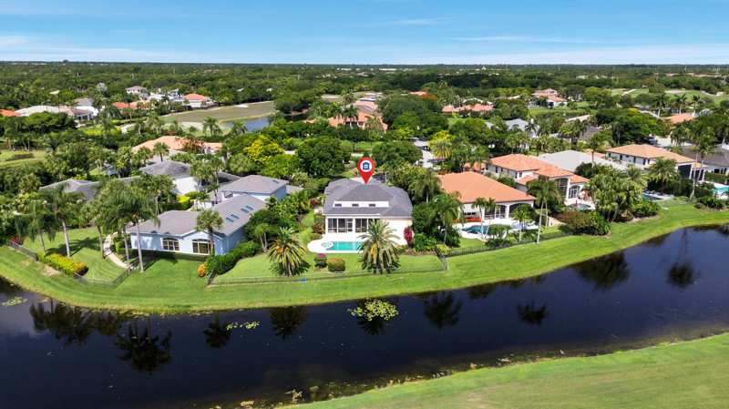 3 bedroom Single Family Residence at 173 N Village Way, Golf Village Par A, Jupiter — photo 1