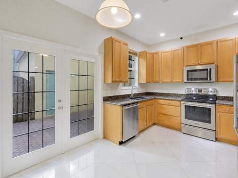 118 Seagrape Drive #105, Jupiter FL - photo 7 of 24