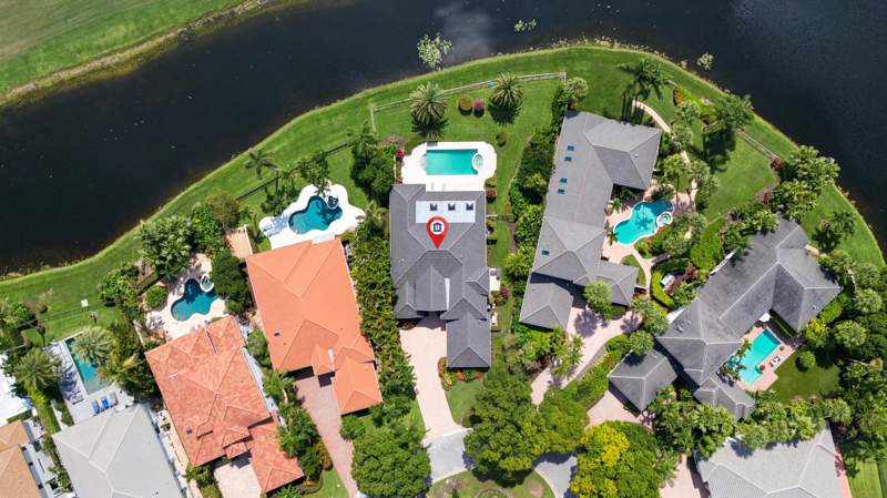 3 bedroom Single Family Residence at 173 N Village Way, Golf Village Par A, Jupiter — photo 2