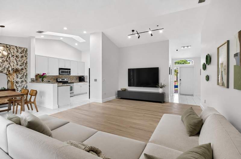3 bedroom Villa at 17257 Boca Club Boulevard #Apt 5, St Tropez At Boca Golf Villas Condo, Boca Raton — photo 5