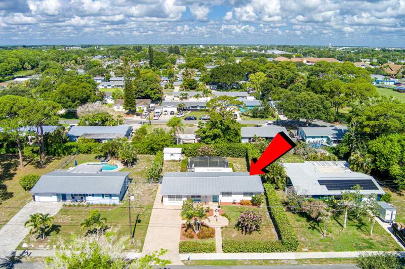 3 bedroom Single Family Residence at 1252 SE Madison Avenue, Sarita Addition To Broadway Section, Stuart — photo 3