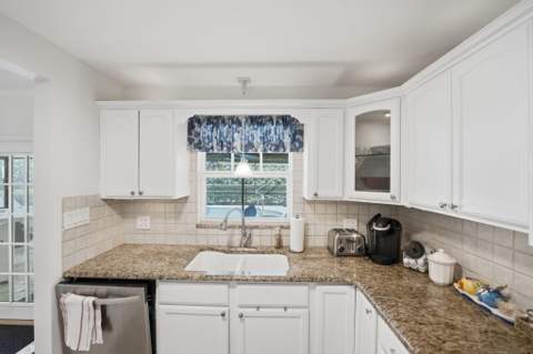 1252 SE Madison Avenue, Stuart FL - photo 13 of 49