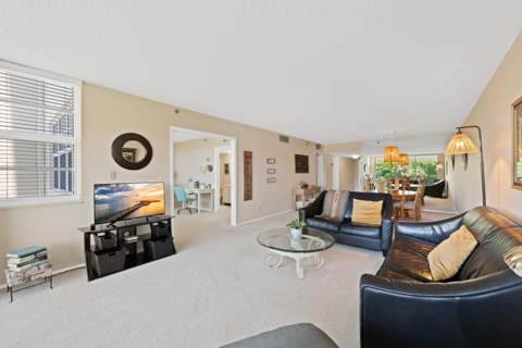 3510 Oaks Way #406, Pompano Beach FL - photo 6 of 34