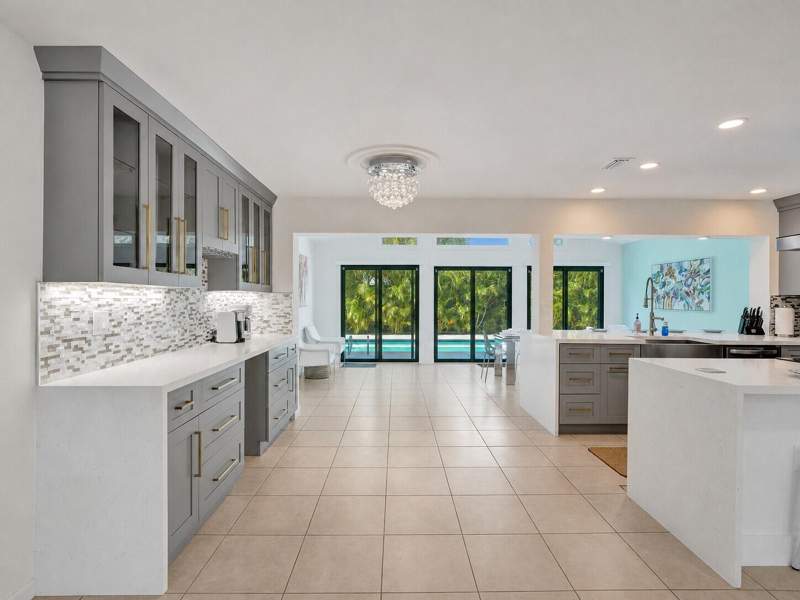 5 bedroom Single Family Residence at 5251 NE 26th Avenue, The Landings, Fort Lauderdale — photo 5