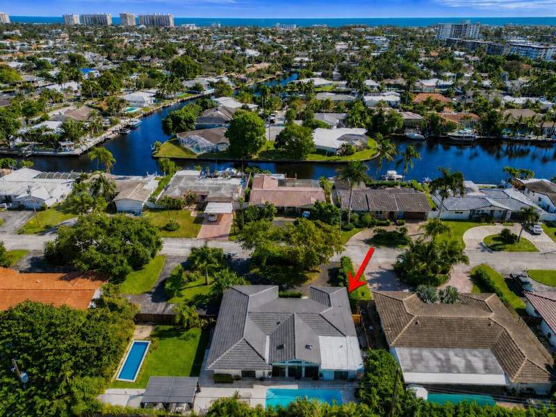 5 bedroom Single Family Residence at 5251 NE 26th Avenue, The Landings, Fort Lauderdale — photo 2
