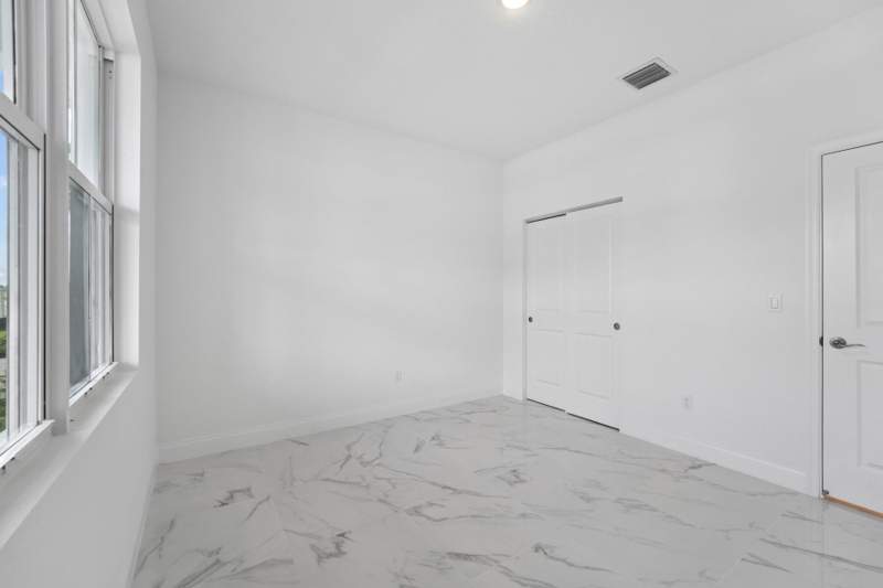 2 bedroom Single Family Residence at 10056 NW Field Flower Trail, Four Seasons at Wylder, Port St. Lucie — photo 4